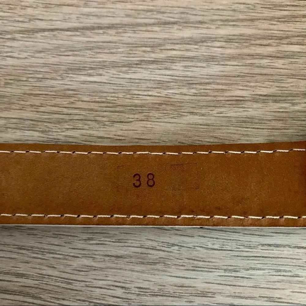 Vintage Tomas Maier Gold Metallic Italian Leather Lips Wide Designer Belt. 38